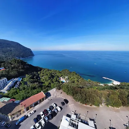 Sea View Di Amedeo 4*