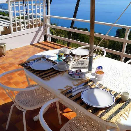 Sea View Di Amedeo ベッド・アンド・ブレックファスト