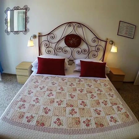 Sea View Di Amedeo 住宿加早餐酒店 4*