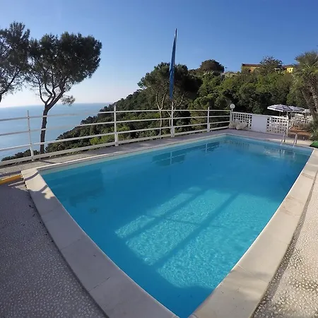 ベッド・アンド・ブレックファスト Sea View Di Amedeo シローロ